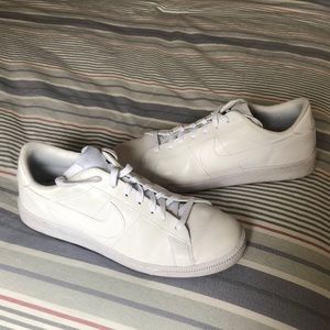 White leather tennis sneakers